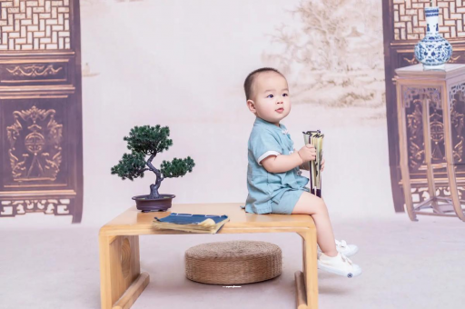 张家界宝宝几个月会认人